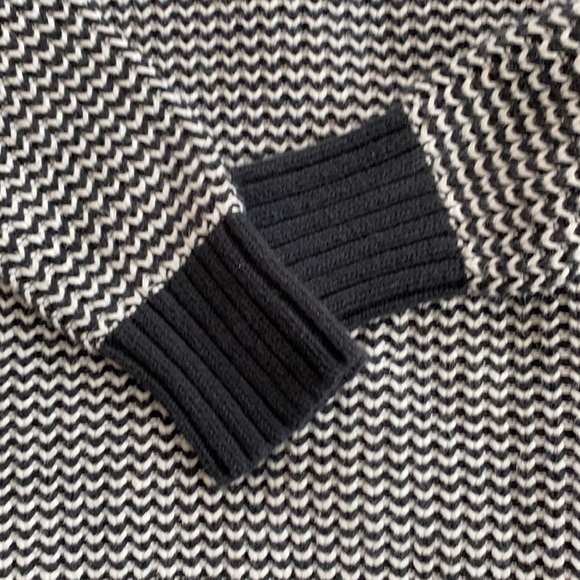 GAP Side Zip Tunic Sweater Off White in Black - Medium - Picture 11 of 14